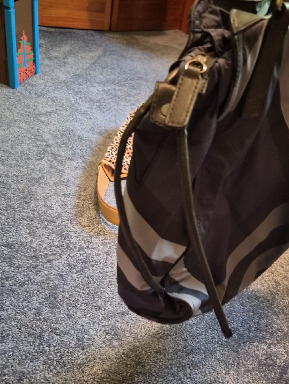 Burberry Nylon Tote Euc - Picture 7 of 8